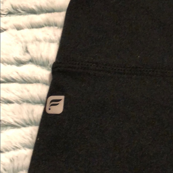 Fabletics cropped workout leggings - Picture 3 of 3
